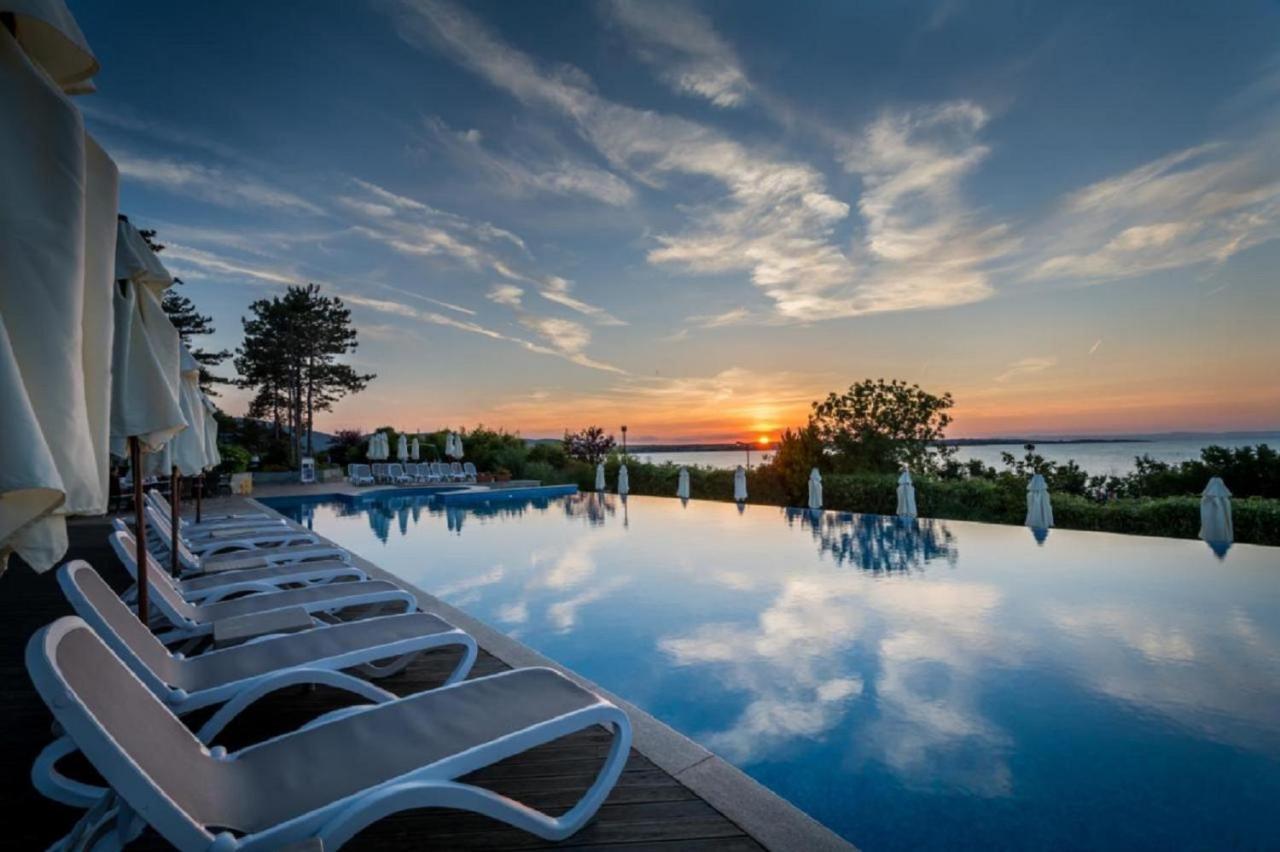 Eve Santa Marina Apartments II - Sea, Pools, Relax Созопол Екстериор снимка